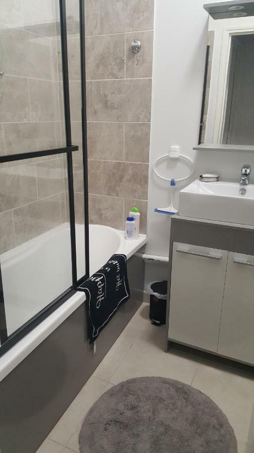 77 Rue De France Apartment ฟงแตนโบล ภายนอก รูปภาพ